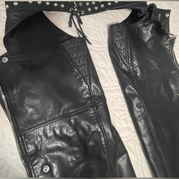 Women’s XS Studded Leather Motorcycle Chaps - Picture 4 of 7